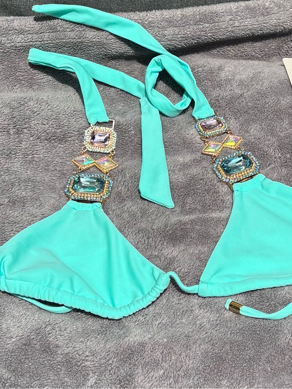 NWT BEACH BUNNY BIKINI TOP - Picture 2 of 6